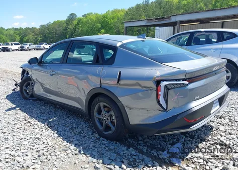 2025 Kia K4 Lxs from USA, damaged, VIN 3KPFT4DE3SE004780